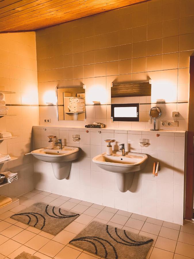 Naturnahes Familienchalet Mit Garten - Wifi - Netflix - Nur 15 Minuten Vom Chiemsee Und 35 Minuten Von Muenchen Entfernt Vogtareuth Εξωτερικό φωτογραφία